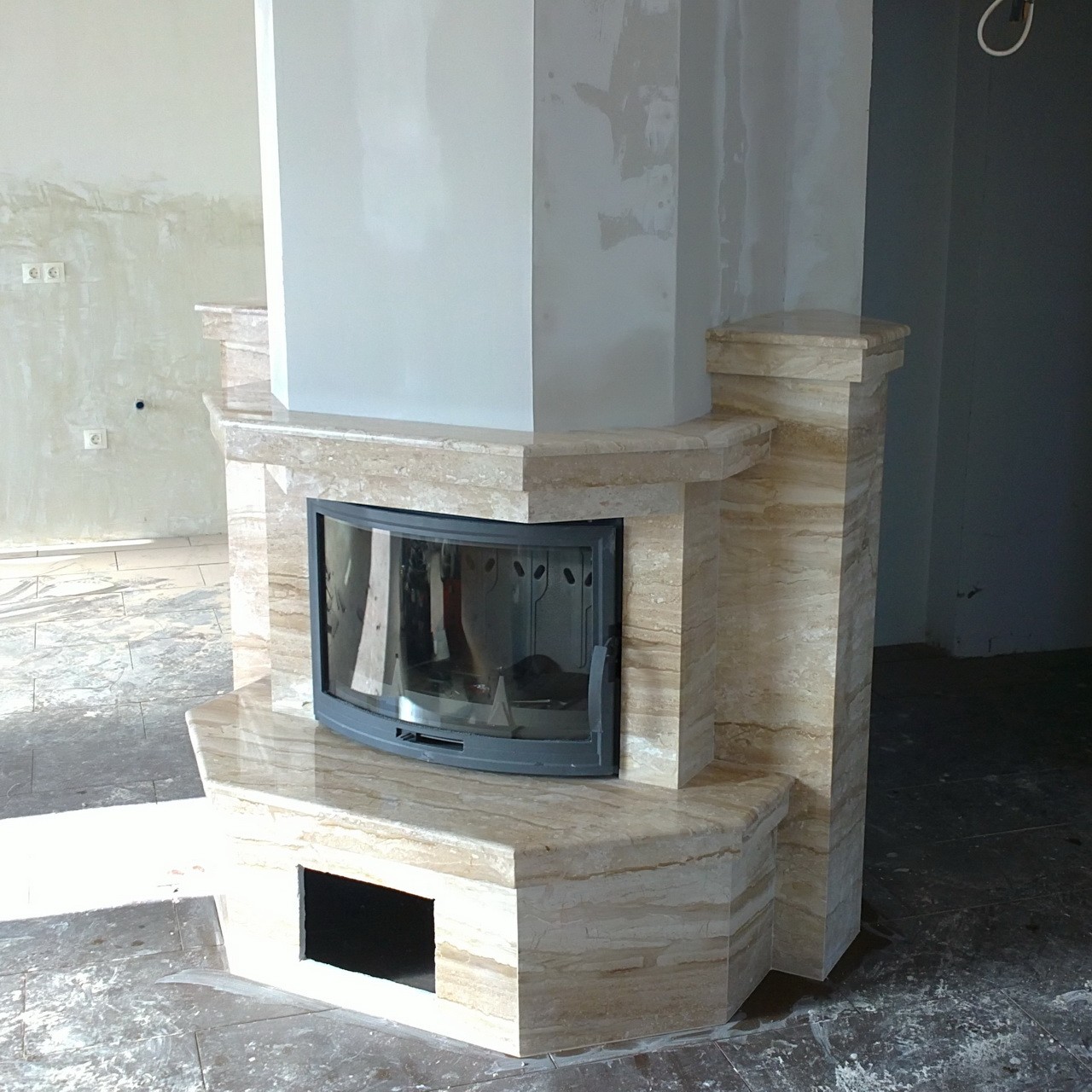 Камина 81626 Варна 2